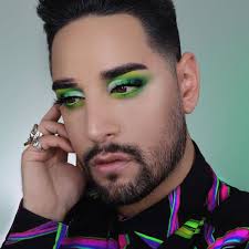 ROBERT WELSH ☾'s Instagram profile post: “This is the look from today's  ghost story video! 🖤👻 using @viseart Grande Pro Palette 3. And  @colourpopcosmetics liner!”