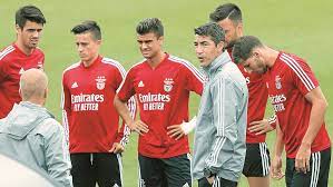 Acompanhe todas as notícias sobre o treinador do benfica, bruno lage. Continuidade De Bruno Lage Divide Plantel Do Benfica Benfica Jornal Record