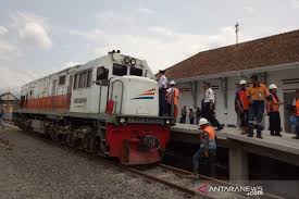 Demikian ini adalah mewarnai gambar kereta api yang daoat kami sampaikan semoga informasi dan data ini dapat membantu anda dan keluarga. Kai Uji Coba Jalur Kereta Stasiun Cibatu Garut Kota Antara News
