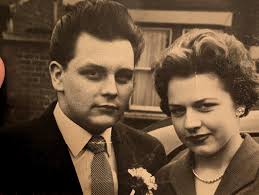 Could anybody turn the scarf in the photo Claret and Amber for me please  and thank you in advance.