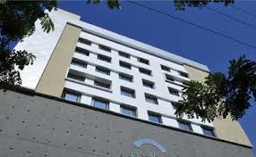 Cambay Grand 4 Star Premium Luxury Business Hotel In Ahmedabad Offers 5 Star Accommodations Dining Halls Me Grand Hotel Hotels And Resorts Hotel