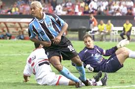 O clube paulista vem de um empate em casa contra o rival palmeiras válido pela partida de ida das quartas de final da libertadores. Copa Do Brasil 2001 Quartas De Final Sao Paulo 3 X 4 Gremio