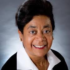 Saundra Curry's Instagram, Twitter & Facebook