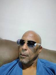 Daily eyewear choices among sunglasses enthusiasts