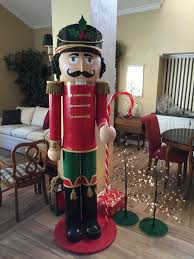 Yes You Can Make This Nutcracker That Stands Over 6 Feet Tall Make It Alone Or As A Team For Yoursel Nutcrackers Diy Christmas Yard Art Nutcracker Christmas