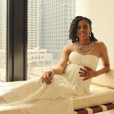 If you have fine, thin hair, then it would be wise to keep the look somewhat simple, but also elegant. 15 Natural Hairstyles To Slay Your Wedding Day Naturallycurly Com