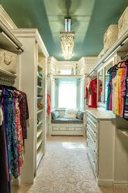 Remember when master bedroom closets use to be one door that you would open and you would choose your clothes and close the door? 33 Walk In Closet Design Ideas To Find Solace In Master Bedroom