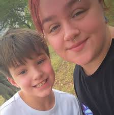 Where to find vape shops with geek bars in Kansas City?