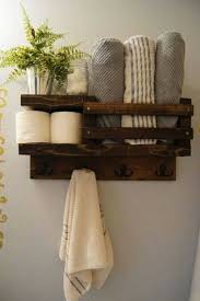 Kein Grosser Garten 15 Schlaue Und Wunderschone Ideen Um Auch In Einem Kleinen Garten Bathroom Wood Shelves Bathroom Shelves For Towels Rustic Bathroom Decor