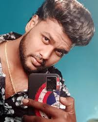 Vicky Prince's Instagram, Twitter & Facebook