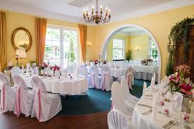 Umgeben von exotischer pflanzenpracht in heller, luftiger atmosphäre können sie hier ihr fest unabhängig von wind und wetter genießen. Freie Trauung Und Hochzeitsfeier Im Landhaus Etzhorn Oldenburg Ronnyfotografiert De