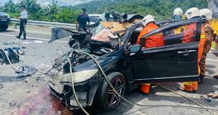 Abal aban abang abangan abangga abangmu abangnya abar abaran abas abasiah abatoar abau abbreviata abc abdas abdi abdikasi abdomen abdominal abdu abductee abduh abduksi abduktor abdul abdullah abdurrahman abe abece abel abelmaschus abelmoschus aben aberasi abesif abet abi abian abid. Tiga Maut Kereta Bertembung Lori