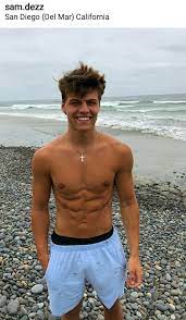 Sam Dezz