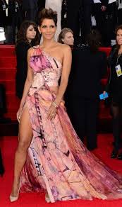 Celebrity Birthday August 14 Halle Berry A List Hollywood Actress Halle Berry Style Halle Berry Hot Fashion