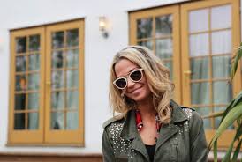 Sarah harding has revealed she is battling breast cancer, which has advanced to other areas of her body. Celebrity Home Secrets Sarah Harding Visits Girls Aloud Apartment
