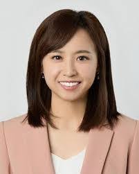 Donna Kim's Instagram, Twitter & Facebook