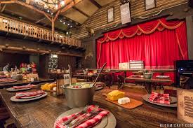 review dinner and a show at hoop dee doo musical revue