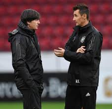 Noah glass is an american technology entrepreneur, best known for his early work launching twitter and odeo, a podcasting company that closed in 2017. Miroslav Klose Ich Hatte Keine Lust Auf Die Sogenannten Gangster Wie Mesut Oder Jerome Welt