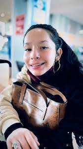 Laura Ines's Instagram, Twitter & Facebook