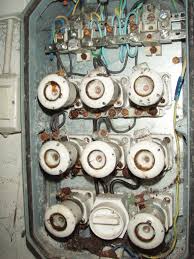 After absorbing the water carefully with a rag, i started to carefully poke. Fuse Box Fuse Box Helsingborg Hot Water