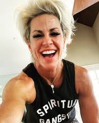 Heidi Hogue's Instagram, Twitter & Facebook