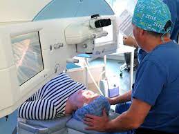 Wird das augenlasern von der krankenkasse bezahlt? Teil 2 Augen Lasern Mit Der Smile Methode Die Operation Innenaussen