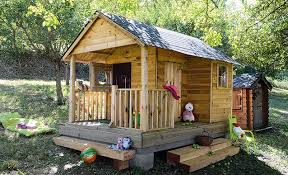 Comment Construire Une Cabane En Bois Sur Une Pente Comment Construire Une Cabane Cabane Bois Comment Construire