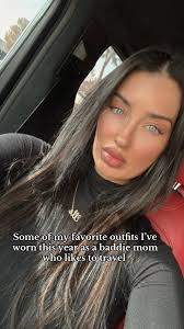 Stylish Travel Outfits for the Modern Mom