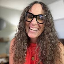 Deirdre Hebert's Instagram, Twitter & Facebook