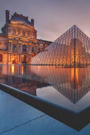I Was From The City She Was From The Outside The Louvre Is So Great It S Even Beautiful From The Outside Especially At Dusk I M Pei S Pyramid Kicks Bea Paris Sehenswurdigkeiten Paris Paris Reisen