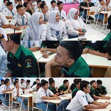 Siwalan kerto permai 1, wonocolo, kota surabaya. Sim Smkn 3 Surabaya Gudang Kamera