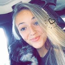 Mandi Bridges's Instagram, Twitter & Facebook