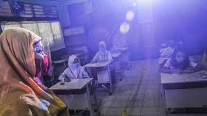 Mencari profil sekolah akan menjadi lebih mudah dengan menggunakan aplikasi sekolah kita baca juga: Kemendikbud Buka Suara Soal Klaster Corona Di Sekolah