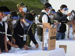 Dónde vota en ecuador consulta el domicilio electoral en cne. Superdomingo Electoral Ecuador Y Peru Eligen Presidente Y Bolivia Vota Por Gobernadores