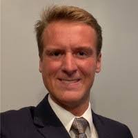 Chris Hare's Instagram, Twitter & Facebook