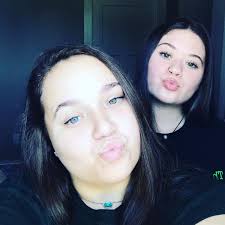 emily castro🤍 (@_.emilycastro._) · Instagram 照片和视频