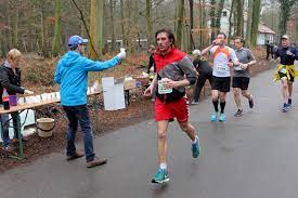 Jun 21, 2021 · auch marathonläufer in der reha. Gesund Und Leistungsfahig Die Wichtigsten Nahrstoffe Im Laufsport Magazin Marathon