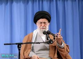 الفيديو الكامل لكلمة الإمام الخامنئي في صلاة الجمعة باللغة العربية الموجّهة إلى الشعوب العربيّة. Ø§Ù„Ø¥Ù…Ø§Ù… Ø§Ù„Ø®Ø§Ù…Ù†Ø¦ÙŠ ÙŠØ±Ø¯ Ø¹Ù„Ù‰ ØªØ±Ø§Ù…Ø¨ Ø®Ø³Ø¦Øª Ø§Ø³Ù„Ø§Ù… ØªØ§ÙŠÙ…Ø²