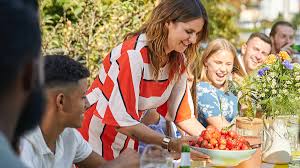 But at its essence, midsommar is the story of a bunch of young adults—not too far removed from their teens—who do terrible things and are punished in. Ikea Family Machmidsommar Ikea Deutschland
