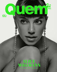 O cara é bom! Julio Andrade foi homenageado no Festival de Cinema de  Pernambuco, nesta sexta (13). O ator recebeu a Calunga Dourada, honraria  máxima do @cinepeoficial, por sua contribuição para o