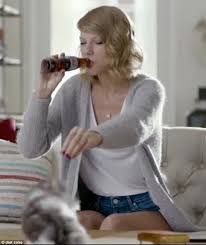 Taylor Swift Is Crazy For Cats As She Debuts New Song In Diet Coke Ad Taylor Swift Taylor Swift Crazier Singer
