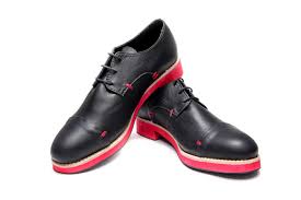 Derby shoes par excellence, with cotton laces and perforations, a timeless design renewed thanks to brushed materialsand full colours. Black Womens Derby Shoes Women S Brogues Milenika Shoes
