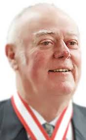 Biografía de Alistair MacLeod (Su vida, historia, bio resumida)