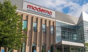 1 normalmente una vacuna contiene un agente que se asemeja a un microorganismo causante de la enfermedad y a menudo se hace a partir de formas debilitadas o muertas del microbio, sus toxinas o una de sus proteínas de superficie. Instrucciones Vacuna Covid Moderna Preparar Y Administrar