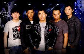 , sekedar mengenangmu f melihatmu ,. Kunci Gitar Lirik Lagu Hijau Daun Suara Ku Berharap Chord Gitar Dasar