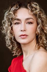 Nicolette Pearce's Instagram, Twitter & Facebook