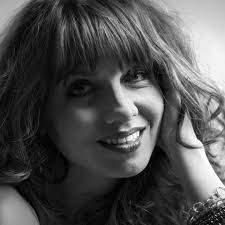 Sandie Barker's Instagram, Twitter & Facebook