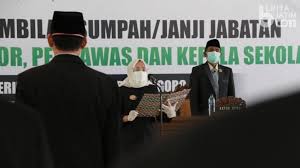 800/1556/412.301/2021 hal penetapan jam kerja asn pada bulan ramadhan 1442 h / 2021 m. Rrf997yv5fylfm