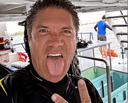 No, really I'm working. On board @shedd_aquarium #coralreefii with some of  my favorite scientists relentlessly working to save our corals and our  planet. A reminder to hug a scientist today and show