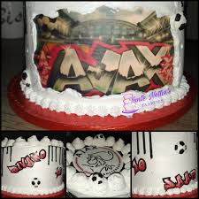 Tante Nettie S Taartjes Hoera Divano 10 Jaar Maak Maar Iets Met Ajax En Graffiti Nou Dit Is Hem Geworden Gefeliciteerd Jongen Fijne Dag Nog Facebook